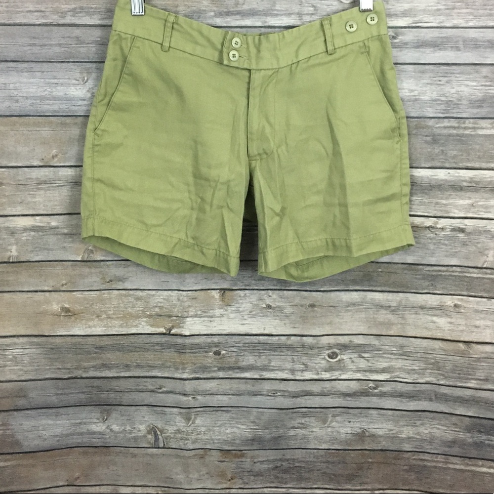 Hyden Yoo Short